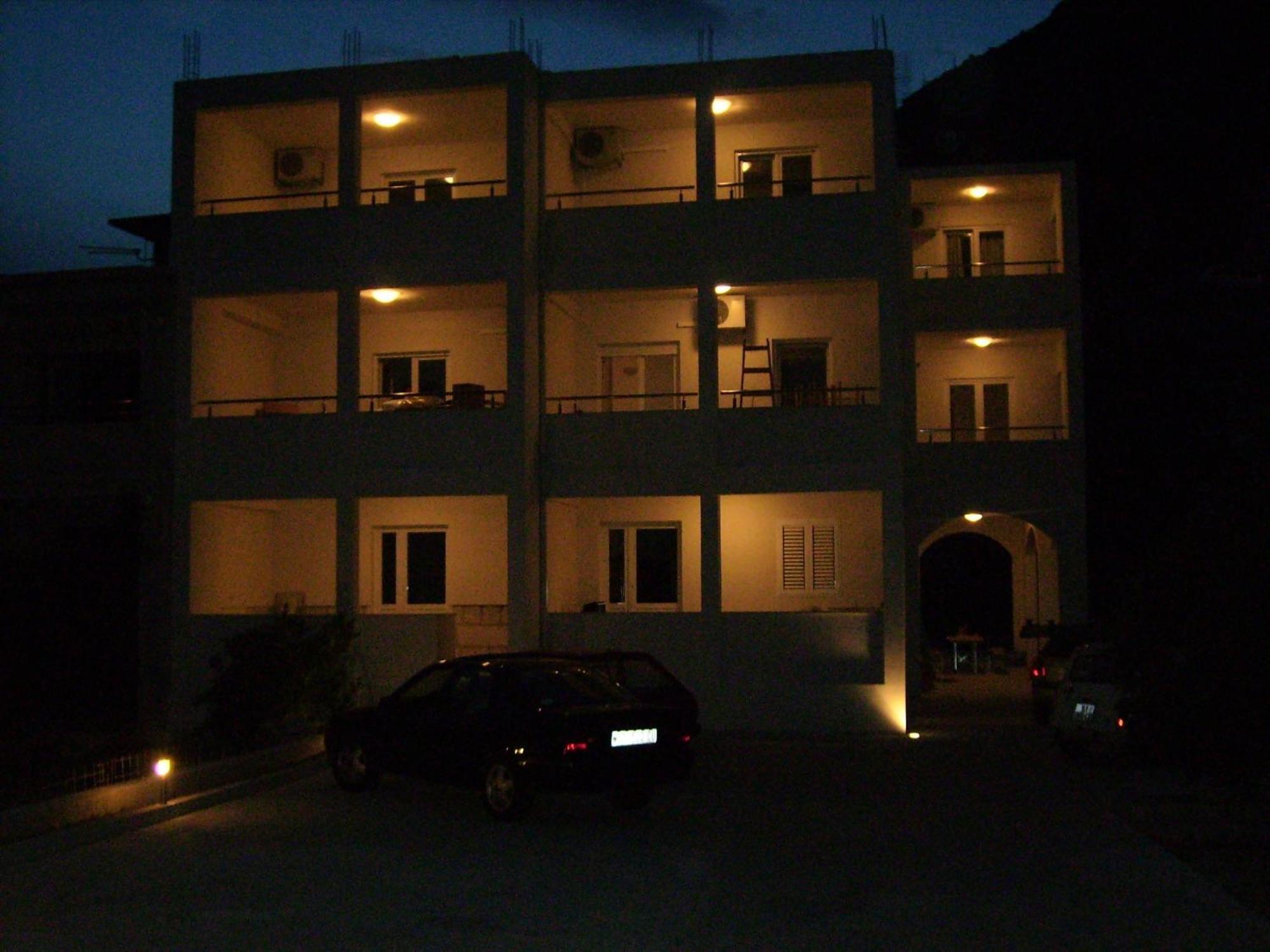 אומיס Apartments Ante מראה חיצוני תמונה