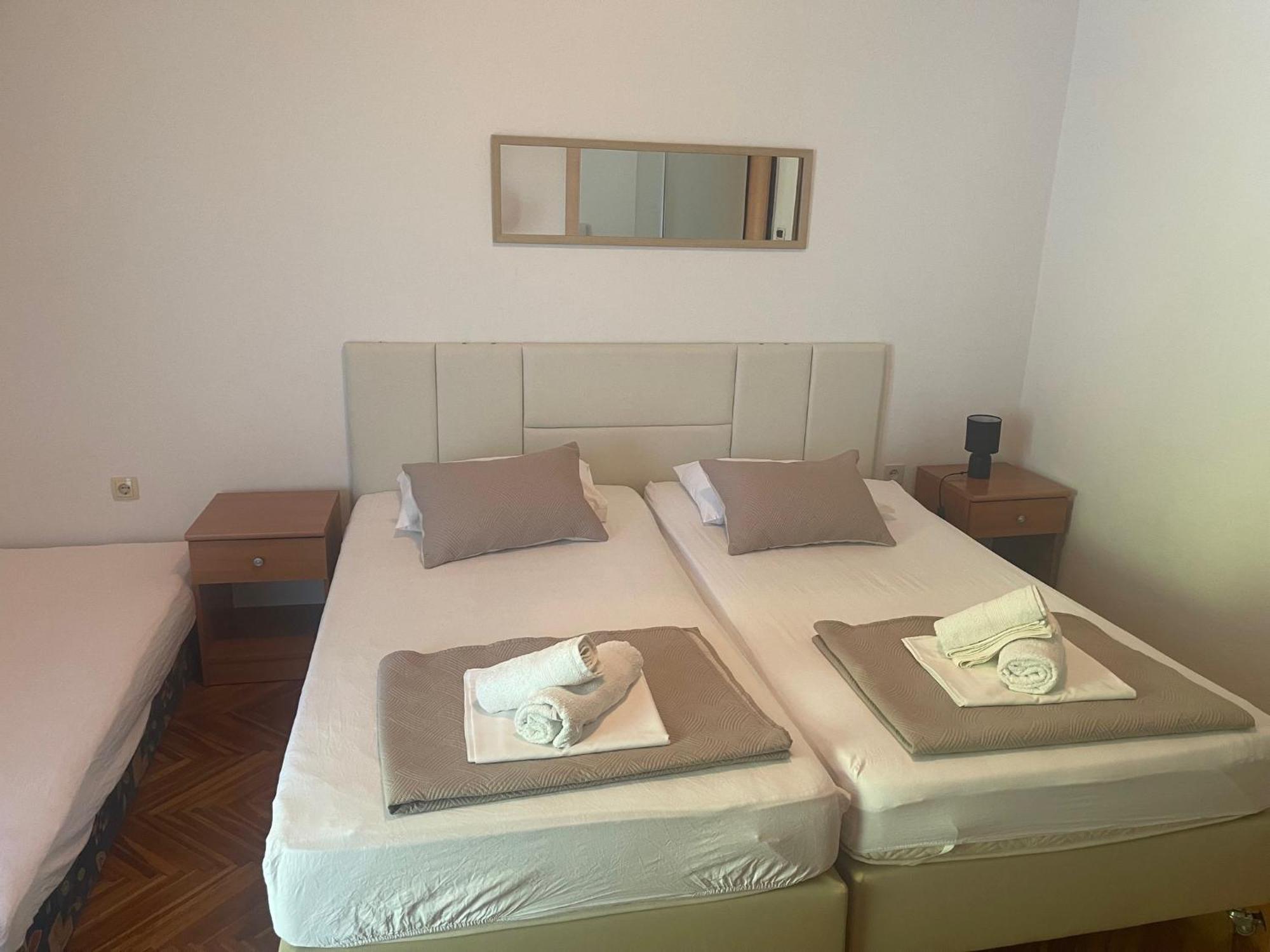 אומיס Apartments Ante מראה חיצוני תמונה