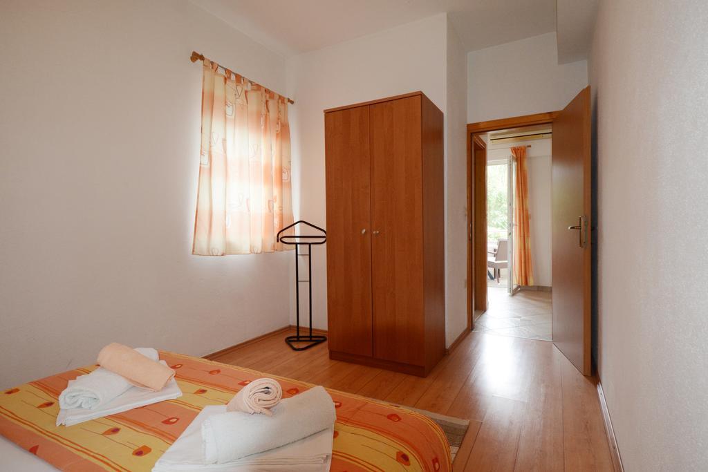 אומיס Apartments Ante מראה חיצוני תמונה