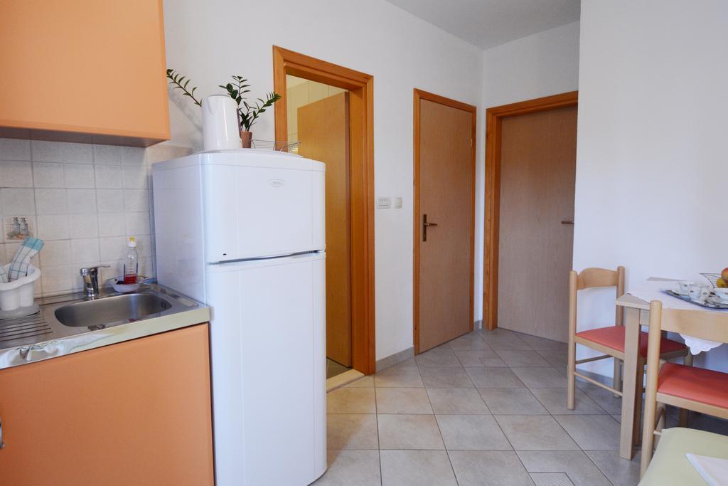 אומיס Apartments Ante מראה חיצוני תמונה
