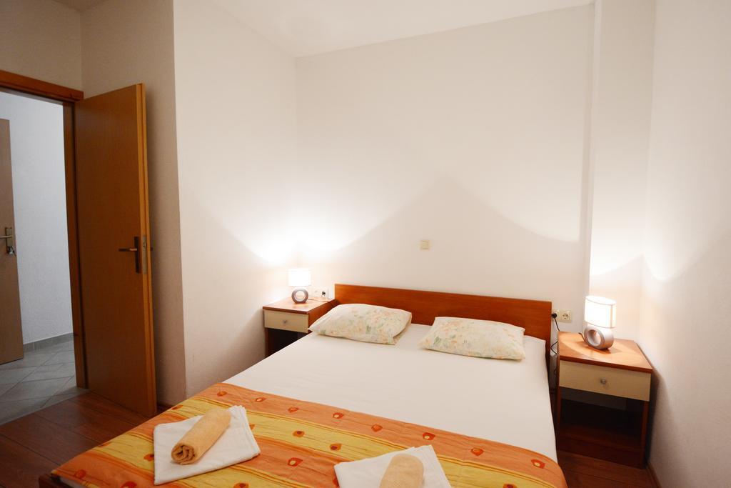 אומיס Apartments Ante מראה חיצוני תמונה