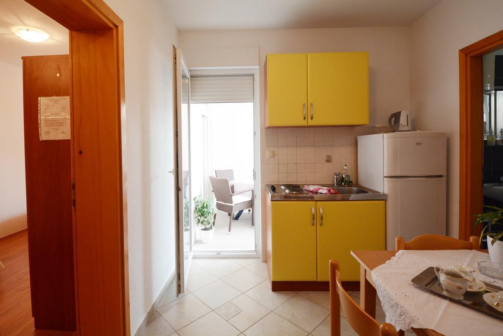 אומיס Apartments Ante מראה חיצוני תמונה